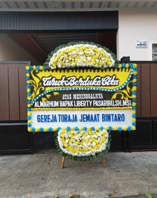Papan Bunga Duka di Pangkalan Kuras